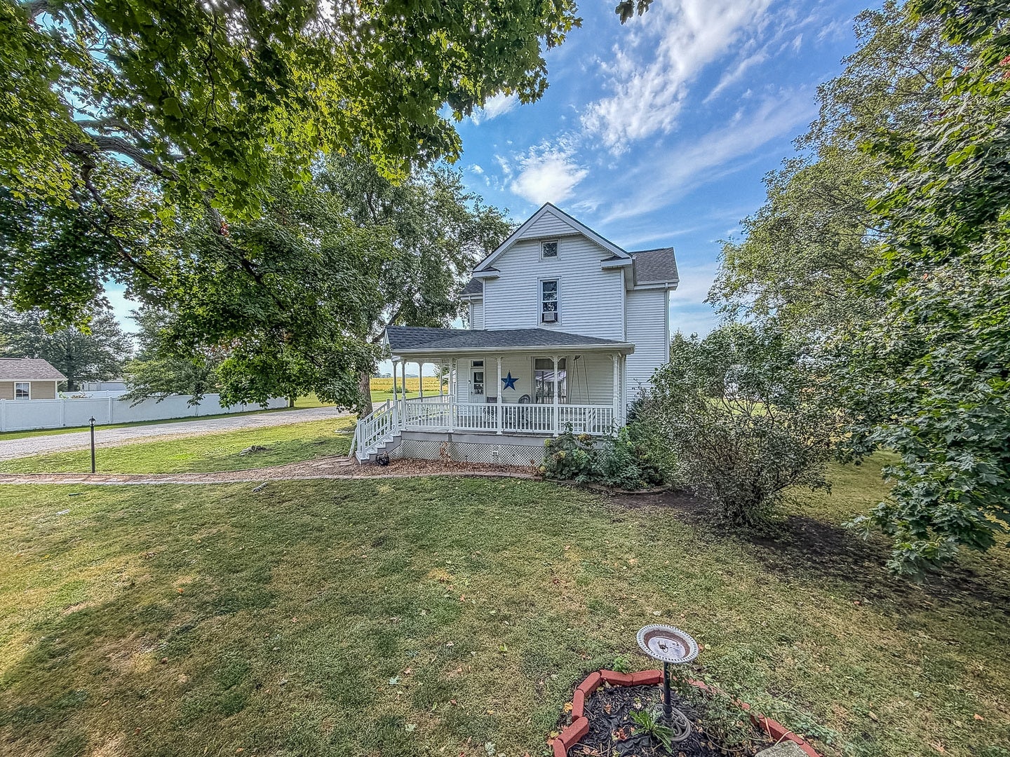 220 E 4th Street