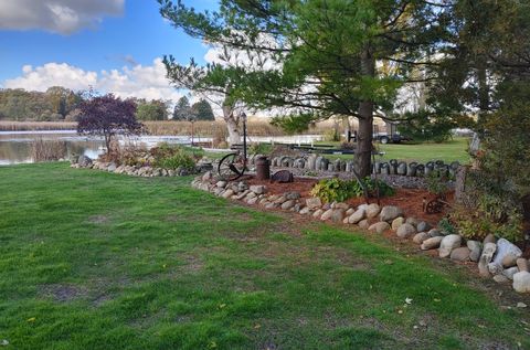 Tiny photo for 8508 Fox River Road, Waterford, WI 53185 (MLS # 12507553)