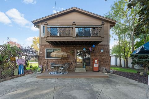 Tiny photo for 8508 Fox River Road, Waterford, WI 53185 (MLS # 12507553)