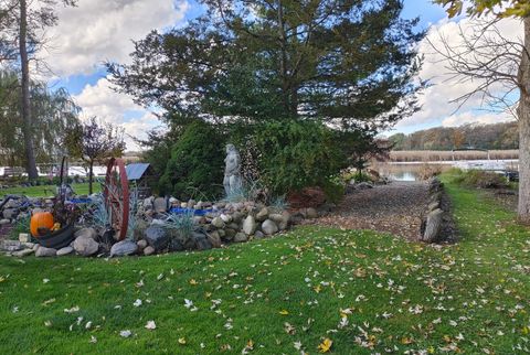 Tiny photo for 8508 Fox River Road, Waterford, WI 53185 (MLS # 12507553)