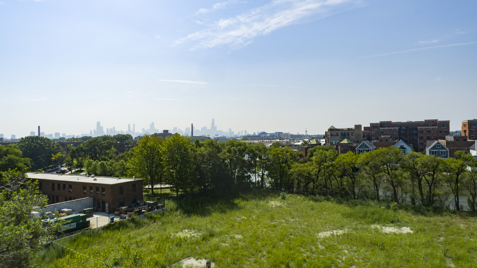 2235 W Oakdale Avenue 4-D