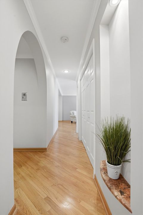 Tiny photo for 400 Ascot Drive #1E, Park Ridge, IL 60068 (MLS # 12593009)