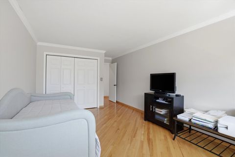 Tiny photo for 400 Ascot Drive #1E, Park Ridge, IL 60068 (MLS # 12593009)