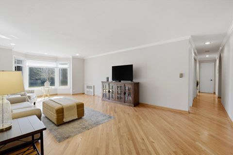 Tiny photo for 400 Ascot Drive #1E, Park Ridge, IL 60068 (MLS # 12593009)