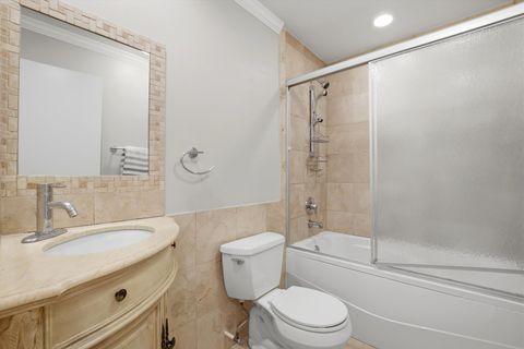 Tiny photo for 400 Ascot Drive #1E, Park Ridge, IL 60068 (MLS # 12593009)