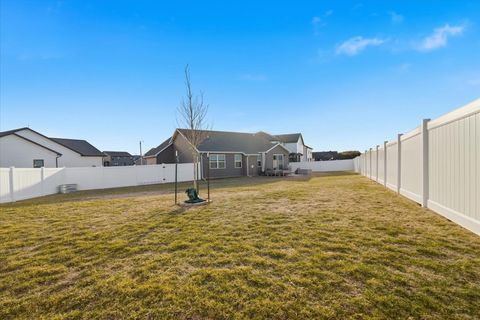 Tiny photo for 6 Bucktown Court, Bloomington, IL 61705 (MLS # 12581165)