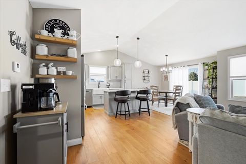 Tiny photo for 6 Bucktown Court, Bloomington, IL 61705 (MLS # 12581165)