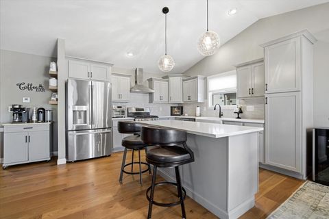 Tiny photo for 6 Bucktown Court, Bloomington, IL 61705 (MLS # 12581165)