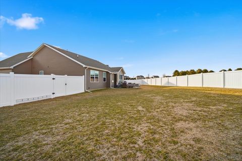 Tiny photo for 6 Bucktown Court, Bloomington, IL 61705 (MLS # 12581165)