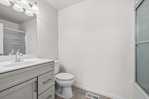 Tiny photo for 1150 Thompson Boulevard, Buffalo Grove, IL 60089 (MLS # 12538124)