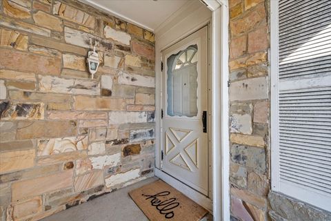 Tiny photo for 1150 Thompson Boulevard, Buffalo Grove, IL 60089 (MLS # 12538124)