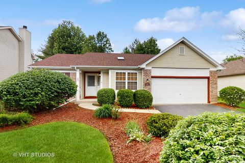 23 S Hankes Road Aurora IL 60506