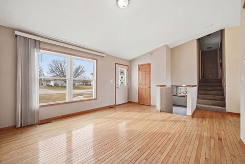 Tiny photo for 424 N Aspen Drive, Cortland, IL 60112 (MLS # 12591993)