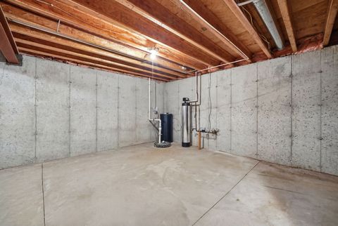 Tiny photo for 424 N Aspen Drive, Cortland, IL 60112 (MLS # 12591993)