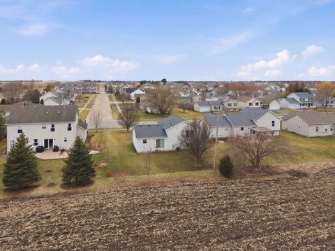 Tiny photo for 424 N Aspen Drive, Cortland, IL 60112 (MLS # 12591993)