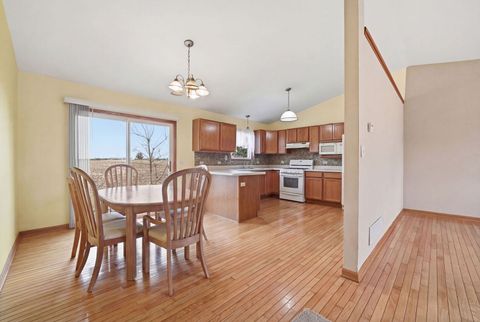 Tiny photo for 424 N Aspen Drive, Cortland, IL 60112 (MLS # 12591993)