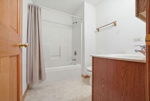 Tiny photo for 424 N Aspen Drive, Cortland, IL 60112 (MLS # 12591993)