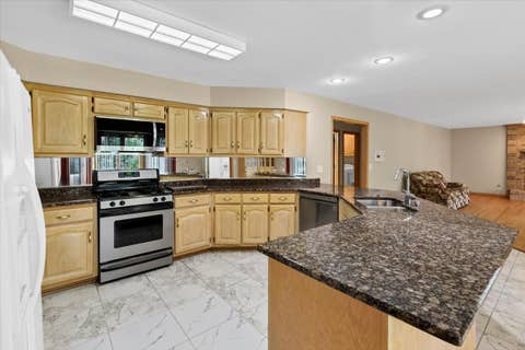 Tiny photo for 193 Rosedale Court, Bloomingdale, IL 60108 (MLS # 12650727)
