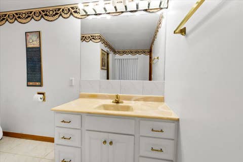 Tiny photo for 193 Rosedale Court, Bloomingdale, IL 60108 (MLS # 12650727)