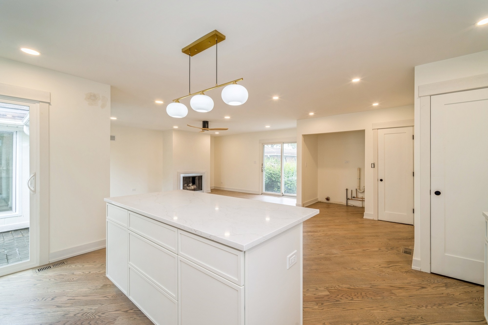 2240 Vista Court