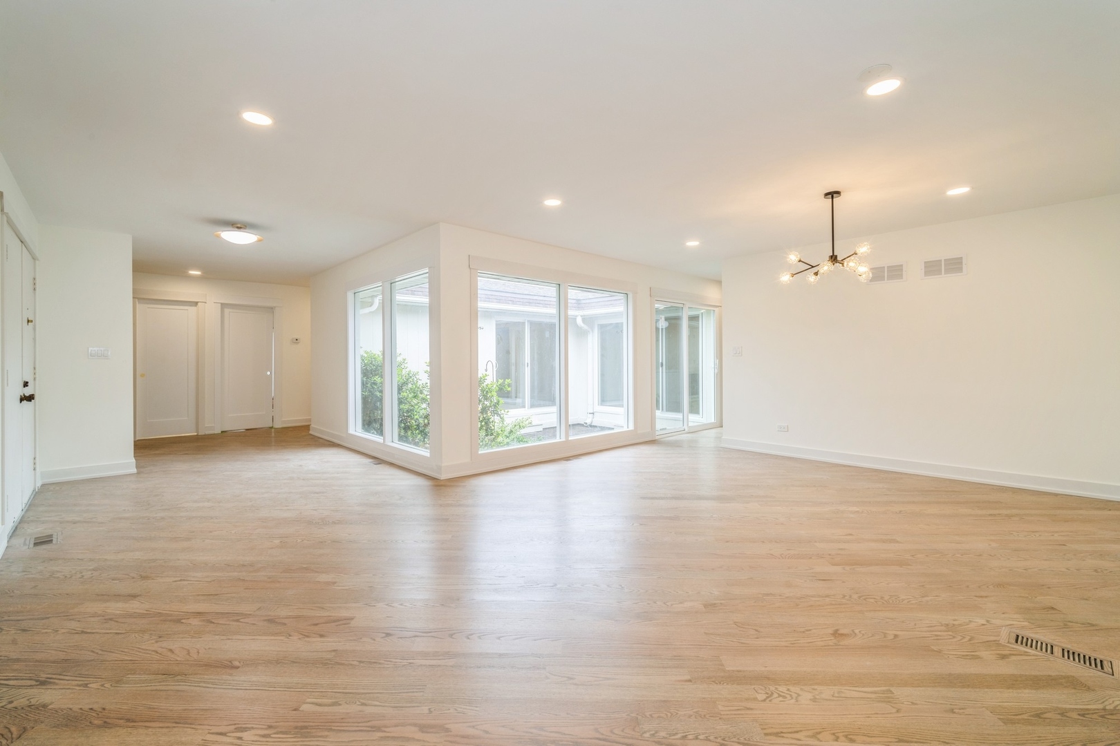 2240 Vista Court