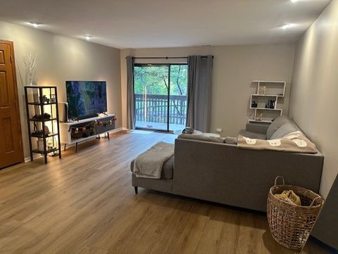 Tiny photo for 120 Lakeview Drive #109, Bloomingdale, IL 60108 (MLS # 12567140)