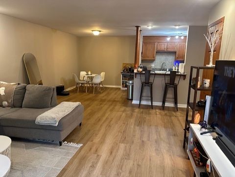 Tiny photo for 120 Lakeview Drive #109, Bloomingdale, IL 60108 (MLS # 12567140)