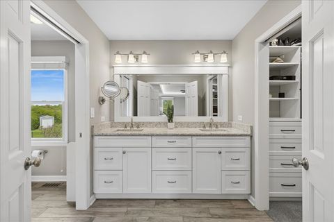 Tiny photo for 1430 Allyson Court, Libertyville, IL 60048 (MLS # 12589467)