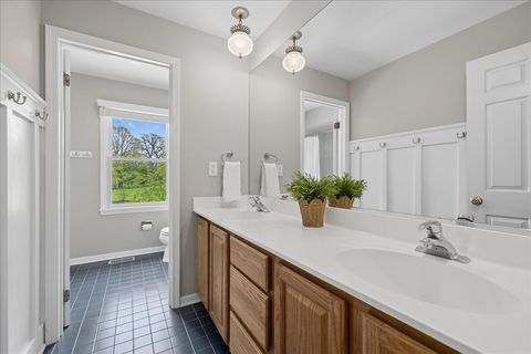 Tiny photo for 1430 Allyson Court, Libertyville, IL 60048 (MLS # 12589467)