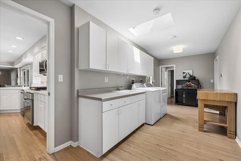 Tiny photo for 1430 Allyson Court, Libertyville, IL 60048 (MLS # 12589467)