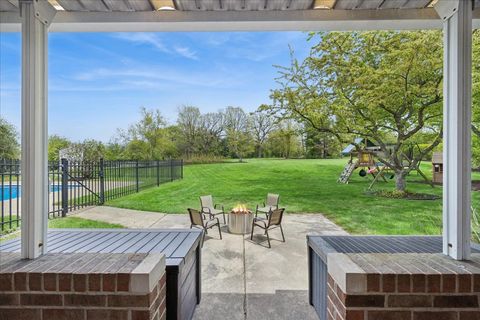 Tiny photo for 1430 Allyson Court, Libertyville, IL 60048 (MLS # 12589467)