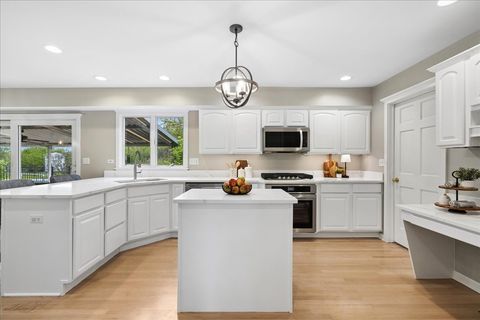 Tiny photo for 1430 Allyson Court, Libertyville, IL 60048 (MLS # 12589467)
