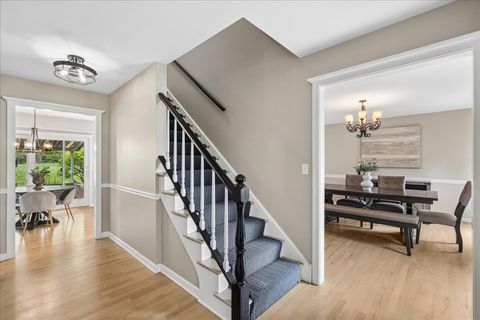 Tiny photo for 1430 Allyson Court, Libertyville, IL 60048 (MLS # 12589467)