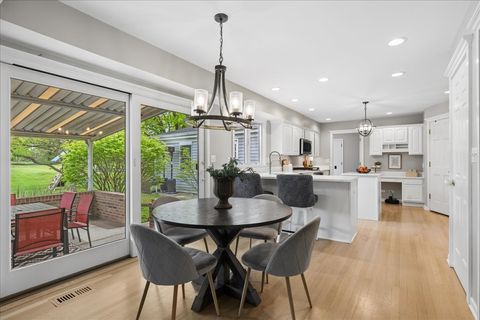 Tiny photo for 1430 Allyson Court, Libertyville, IL 60048 (MLS # 12589467)