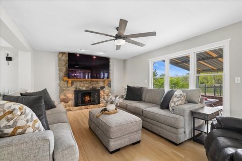 Tiny photo for 1430 Allyson Court, Libertyville, IL 60048 (MLS # 12589467)