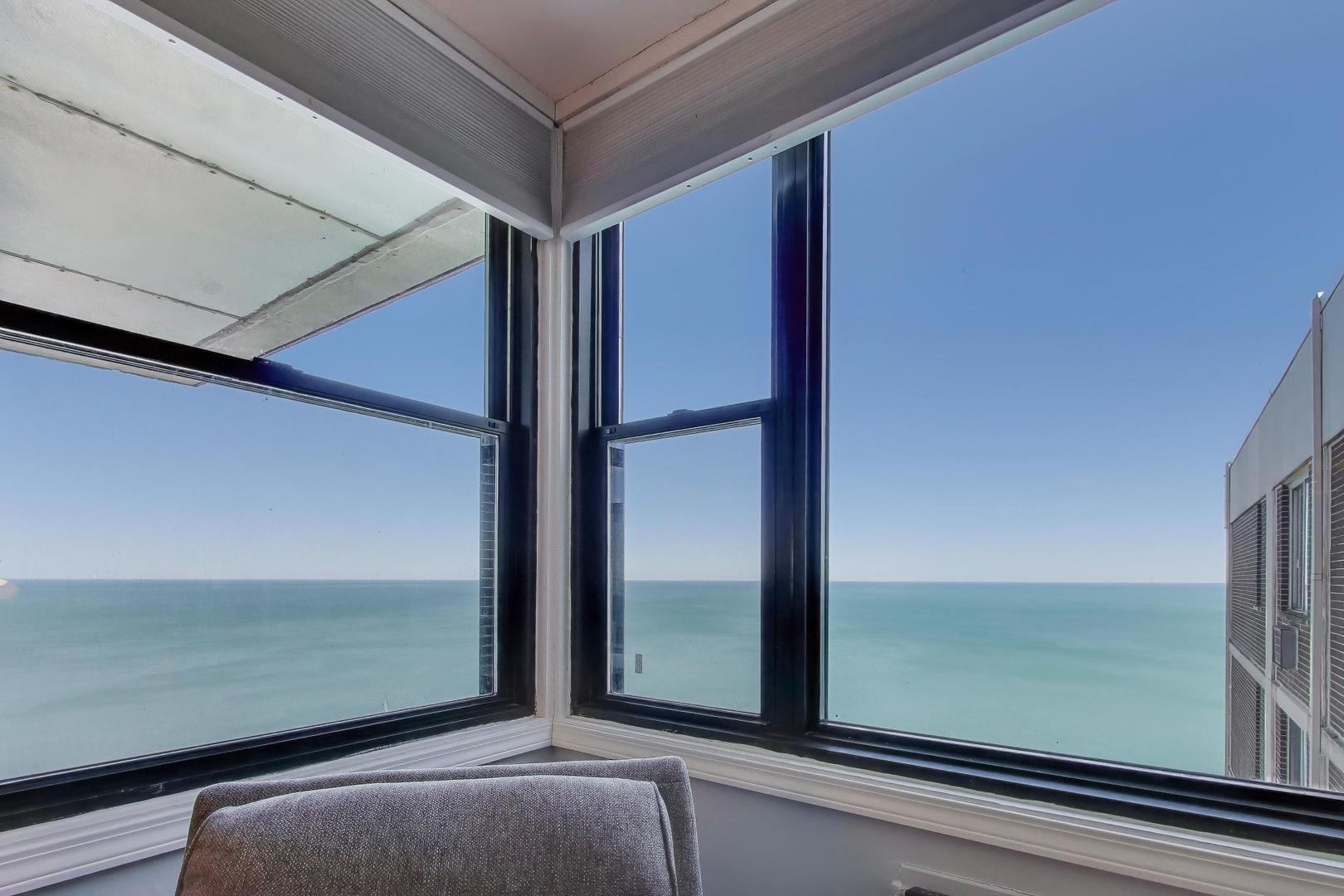 6325 N Sheridan Road 2101