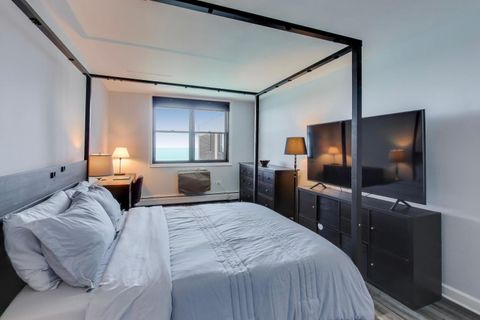 Tiny photo for 6325 N Sheridan Road #2101, Chicago, IL 60660 (MLS # 12566606)