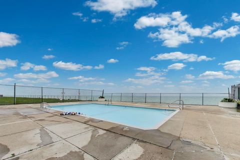 Tiny photo for 6325 N Sheridan Road #2101, Chicago, IL 60660 (MLS # 12566606)