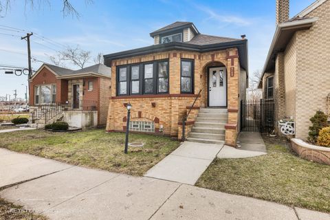 8640 S Blackstone Avenue Chicago IL 60619
