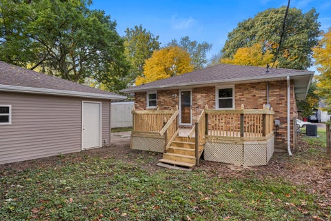 Tiny photo for 310 S Garfield Avenue, Champaign, IL 61821 (MLS # 12789593)