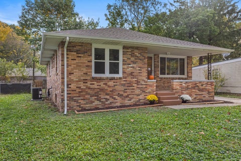 Tiny photo for 310 S Garfield Avenue, Champaign, IL 61821 (MLS # 12789593)