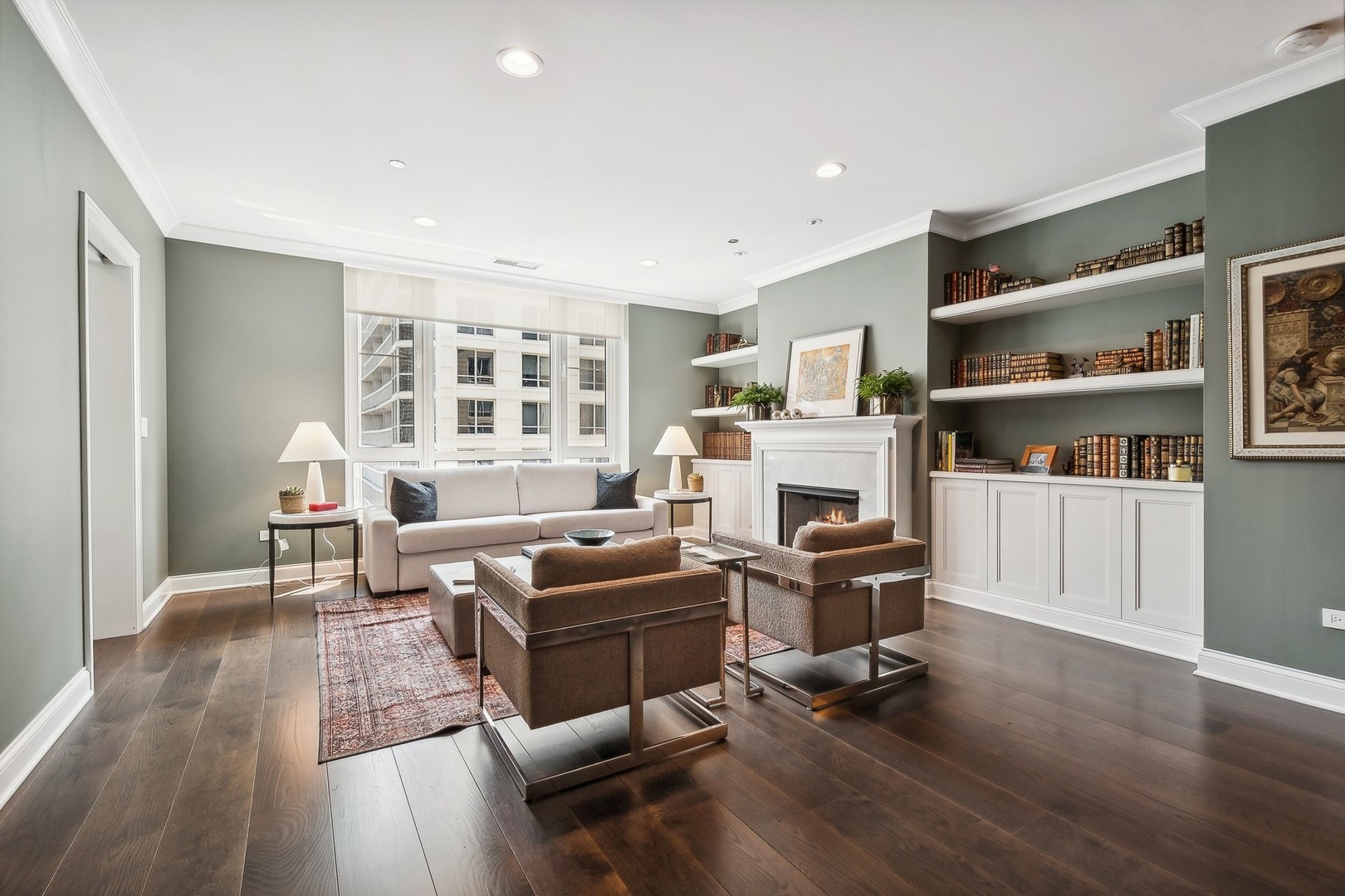 10 E Delaware Place 29B
