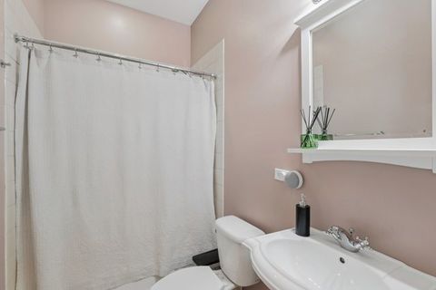 Tiny photo for 800 W Cornelia Avenue #208, Chicago, IL 60657 (MLS # 12536619)