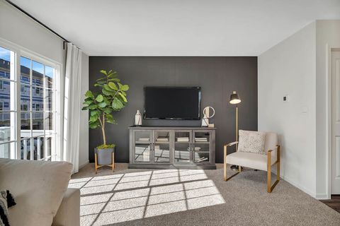 Tiny photo for 369 bridgeview Court, St. Charles, IL 60174 (MLS # 12508138)