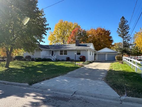 Photo of 505 S Jackson Street, Morrison, IL 61270 (MLS # 12603476)