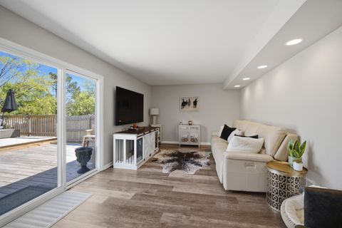 Tiny photo for 221 Stafford Drive, Mundelein, IL 60060 (MLS # 12631855)