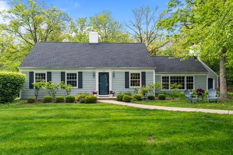 710 Longwood Drive Lake Forest IL 60045