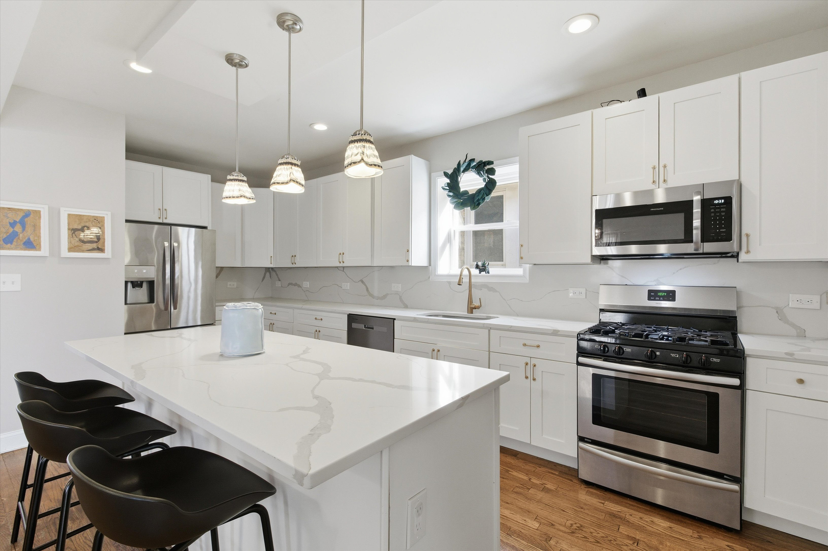 4935 W Carmen Avenue, Chicago, IL, 60630 2 4935 W Carmen Avenue