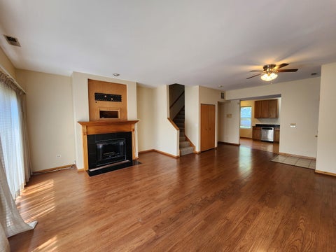 Tiny photo for 2363 E 70th Place #B, Chicago, IL 60649 (MLS # 12750606)