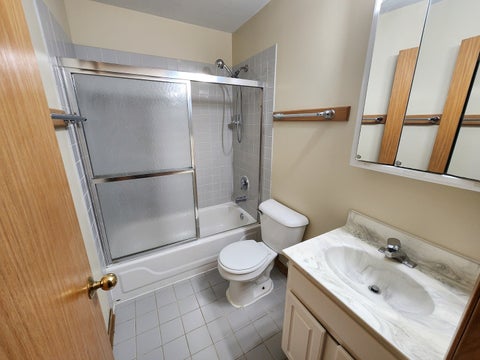 Tiny photo for 2363 E 70th Place #B, Chicago, IL 60649 (MLS # 12750606)